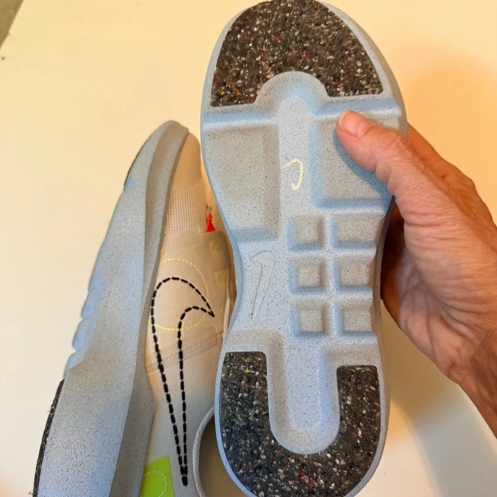 Nike Sneakers‎ Kids 7Y Light Bone Crater Impact DB3551-010 Running Shoes